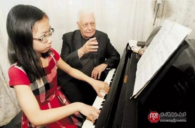 孩子学琴爱讲条件怎么办?