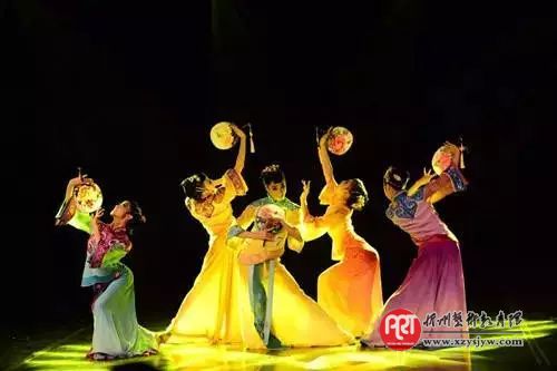 孩子学习舞蹈课程,家长可以在门口逗留吗