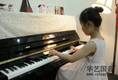 钢琴颠腕的纠正方法