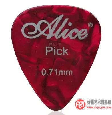 如何正确选择和使用吉他拨片