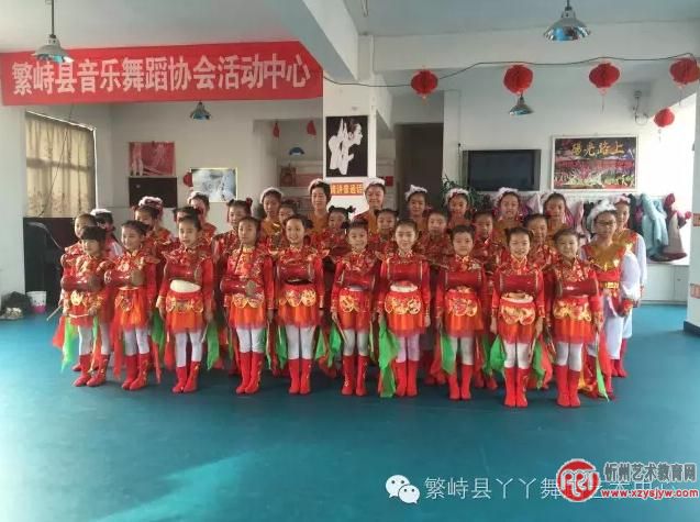 繁峙：丫丫舞蹈艺术中心紧锣密鼓排节目 备战省台少儿元宵文艺晚会