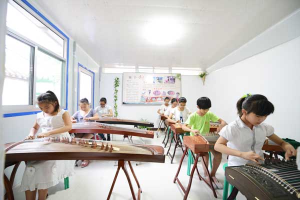 苏艳芳古筝吉他培训中心