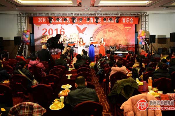 “琴音袅绕 喜迎新春”钢琴音乐会精彩纷呈