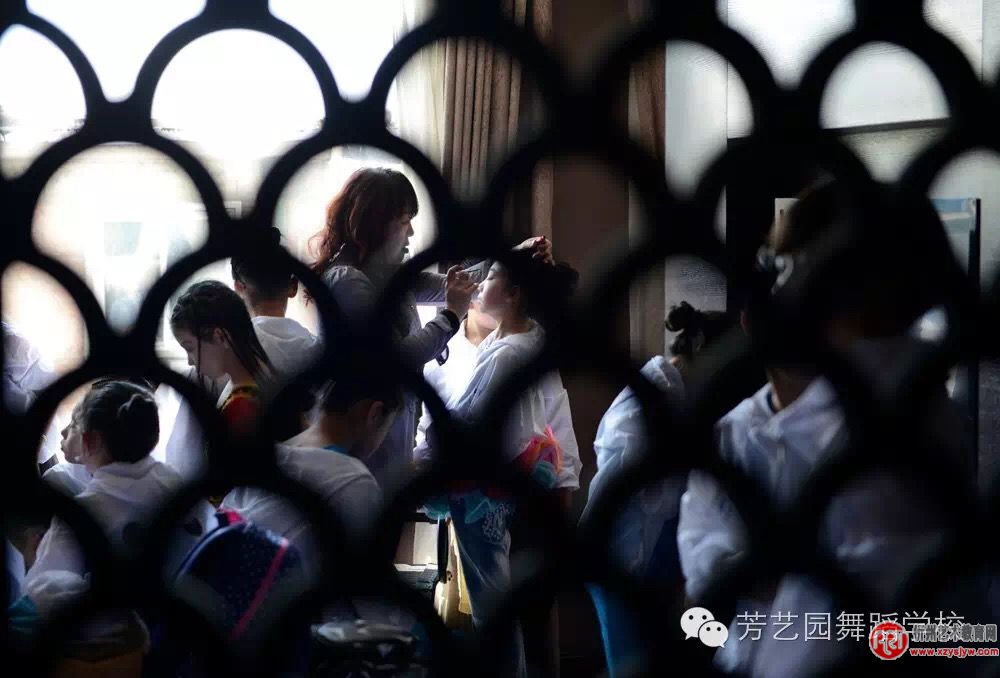 宁武芳艺园舞蹈学校参加山西电视台六一晚会录制
