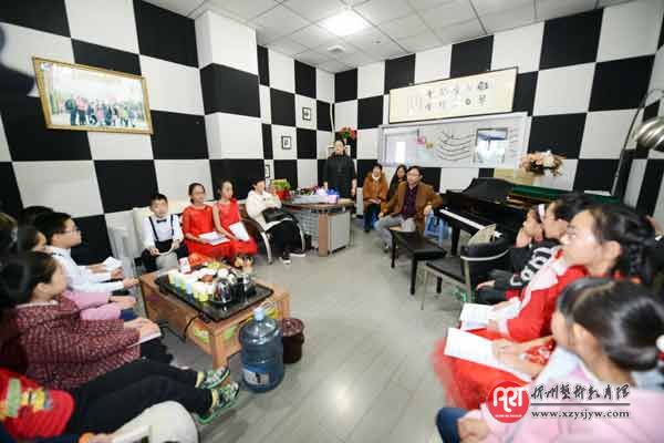 飞燕钢琴艺术学校邀名家与琴童面对面