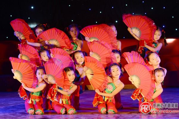 五台:慧敏舞蹈学校成功举办首届汇报演出