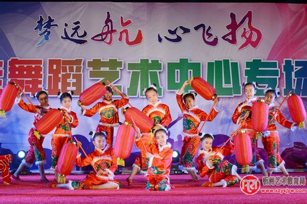 “梦远航 心飞扬”金舞鞋舞蹈艺术中心专场演出嗨翻了天