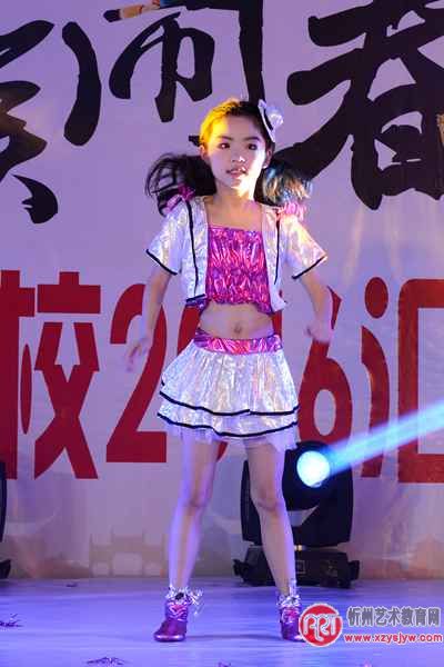 “金猴闹春”——百支独舞绽放 闹新春