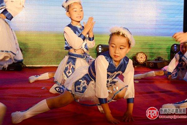 杨旗舞蹈艺术中心《感恩》樊野 育新苗