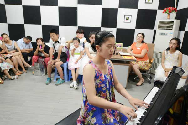 飞燕钢琴艺术学校学生音乐会完善收官