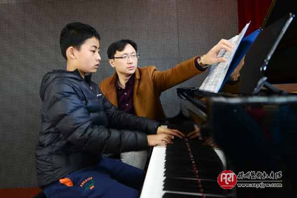 博雅音乐中心举办段召旭与琴童见面会