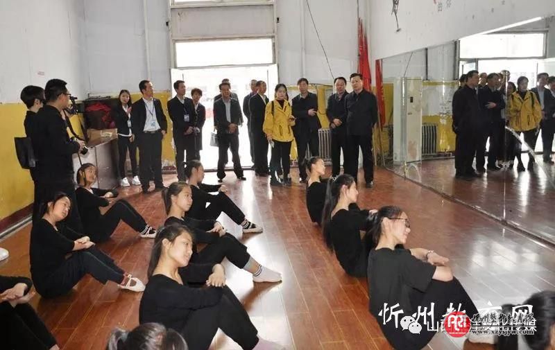 安书田副市长在忻州创奇中学调研，并对学校领导班子给予高度评价