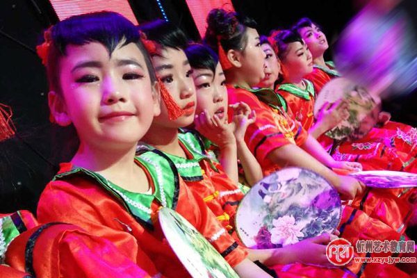 砂河蓝精灵舞蹈培训中心荣登元宵晚会大舞台