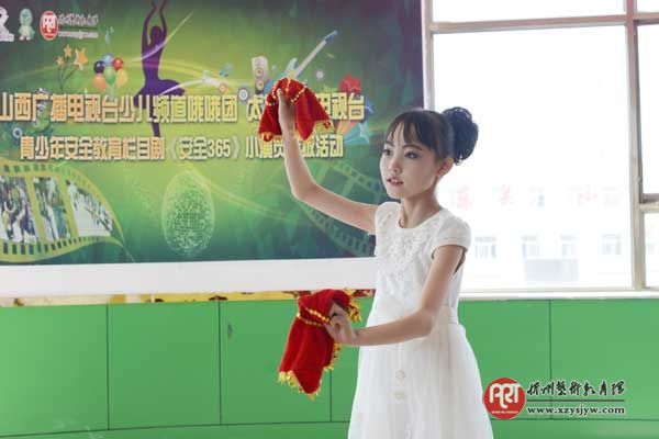 山西少儿频道在神池英才舞蹈艺术学校甄选小演员