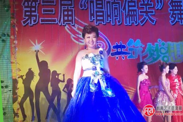 河曲张艳获“梨花奖”舞台艺术赛桂冠