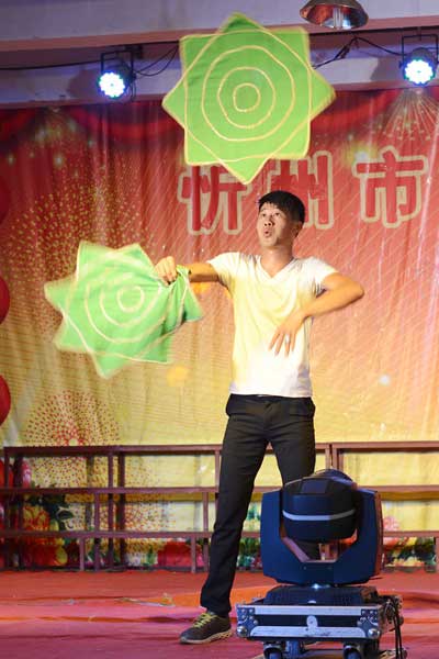 飞天艺术职业学校举办新生开学典礼暨庆祝第31个教师节