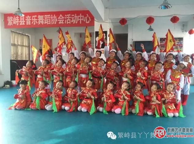 繁峙:丫丫舞蹈艺术中心紧锣密鼓排节目 备战省台少儿元宵文艺晚会