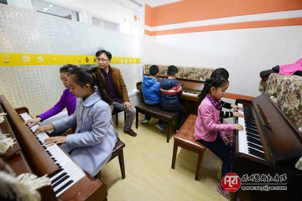 博雅音乐中心举办段召旭与琴童见面会
