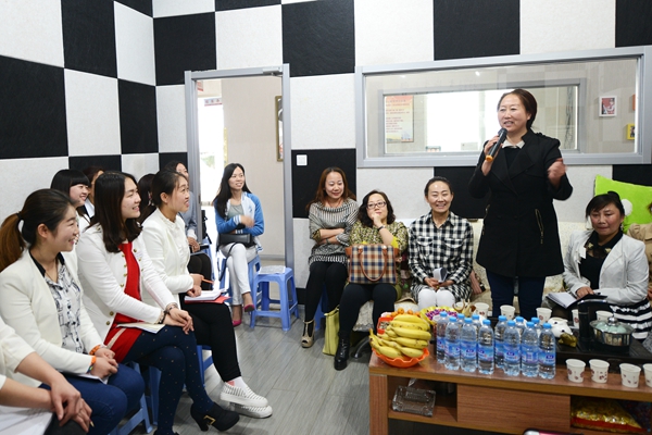 飞燕钢琴艺术学校：教学例会彰显团队优秀　校园文化厚重