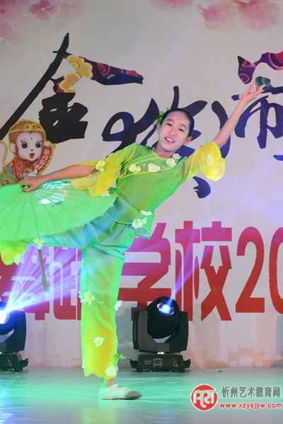 “金猴闹春”——百支独舞绽放 闹新春