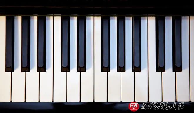 钢琴最重要的八个基本演奏技巧