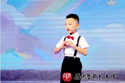 作品：《我想》 表演： 巩梓烁　 选送：五寨县超级少年口才教育