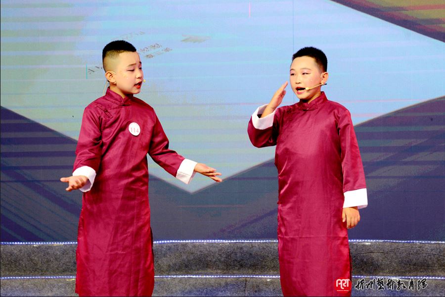 作品：对口相声《读书好》 表演：韩英杰 郭伊凡 选送：保德县【来说口才】