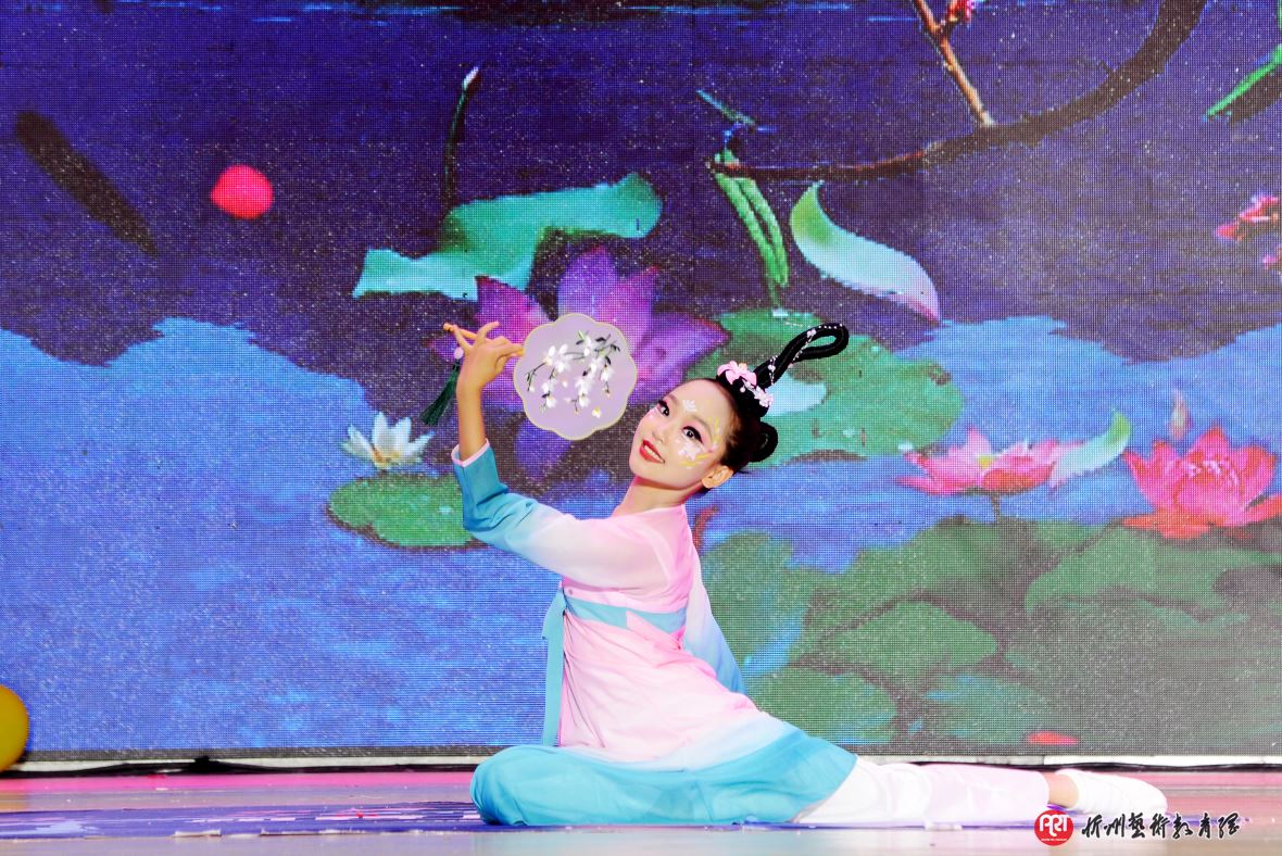 舞蹈：《玉灵儿》　表演：皇甫诗妍　选送：杜薇艺术学校
