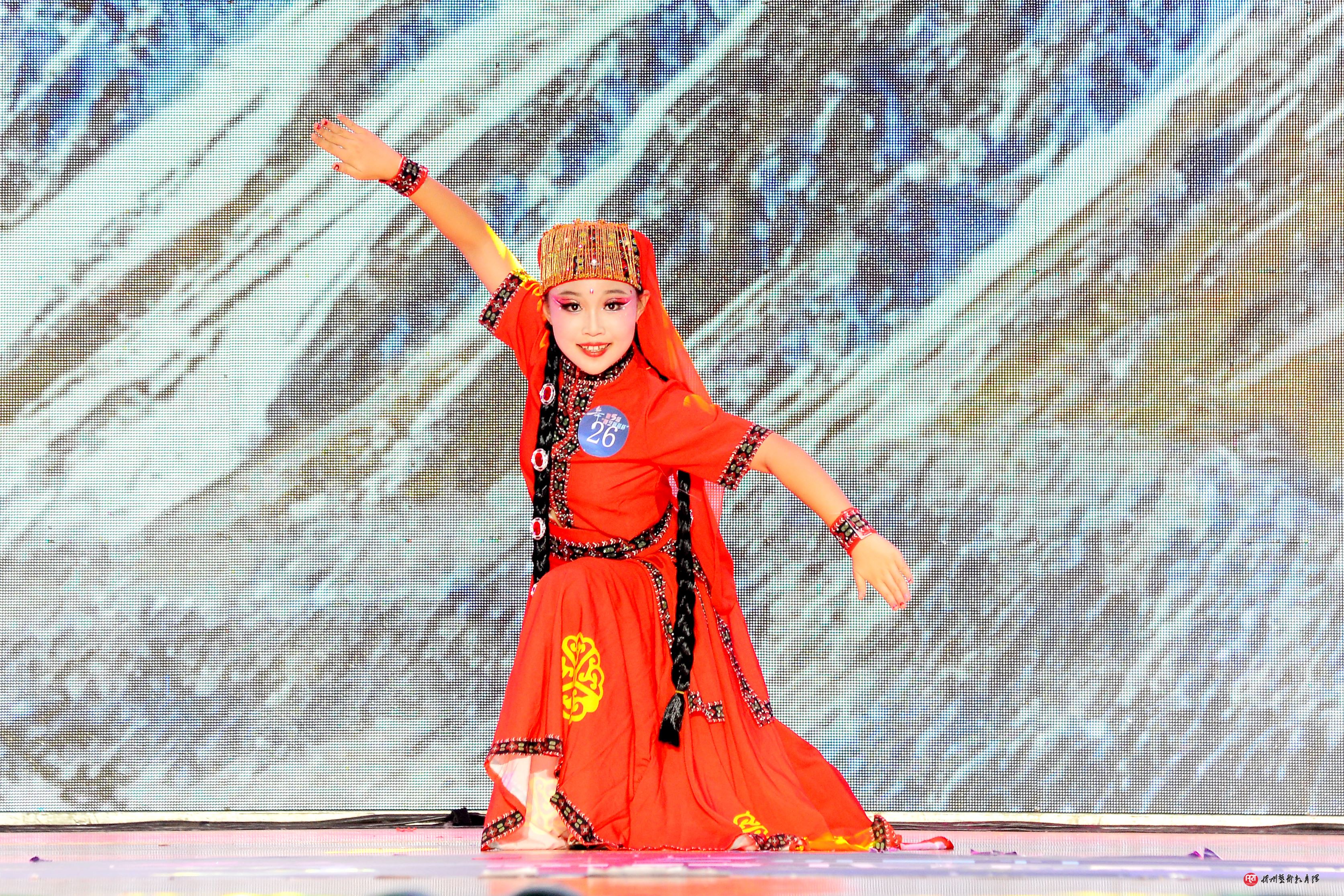 舞蹈：《帕米尔之情》　 表演：弓沛蓉　 选送：宁武县舞加舞艺术培训中心